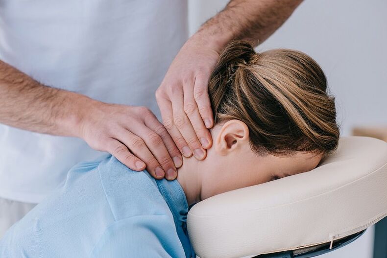 Per eliminare la sindrome neurologica, viene utilizzato il massaggio manuale